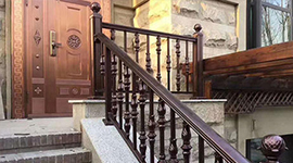 告訴你防盜門刮擦掉漆怎么正確處理